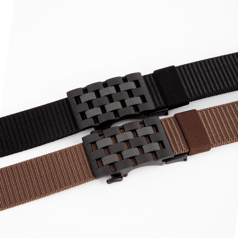 Weaving belt with checkerboard lock design